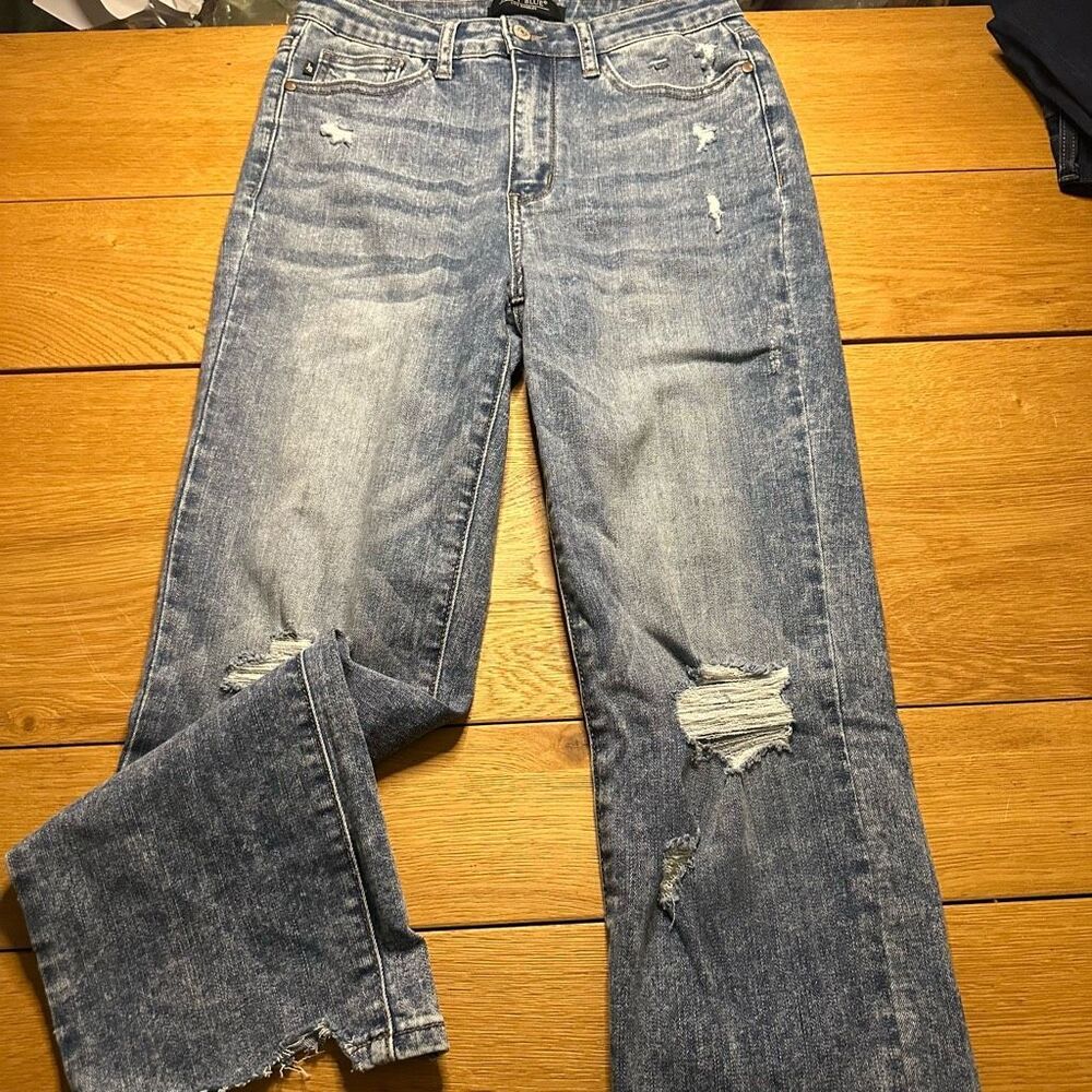 Judy blue cropped bootcut distressed 3/26